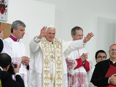 /multimedia/FOTO/Pohod pape Benedikta XVI Hrvatskoj/Pohod pape Benedikta XVI.  (34).jpg