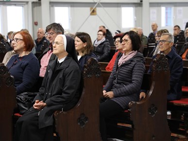 /aktualnosti/2025/12/Slavljena misa za pokojne katedralne služitelje (3).jpg