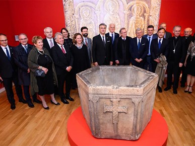 /aktualnosti/2025/Otvorena izložba U početku bijaše kraljevstvo u Galeriji Klovićevi dvori/Otvorena izložba U početku bijaše kraljevstvo u Galeriji Klovićevi dvori (2).jpg