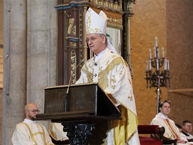 /aktualnosti/2026/A/Nadbiskup Kutleša predvodio misno slavlje svetkovine Rođenja Gospodinova u Zagrebačkoj katedrali (14).jpg