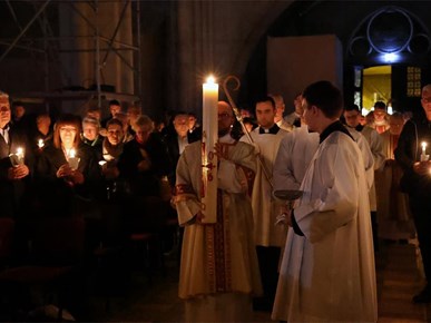 /aktualnosti/2026/B/260404 Nadbiskup Kutleša predvodio Vazmeno bdjenje u Zagrebačkoj katedrali (4).JPG