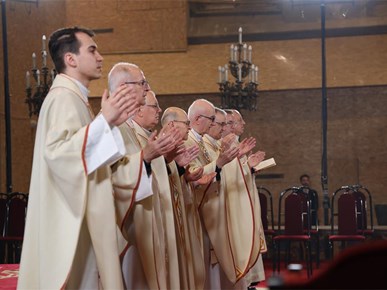 /aktualnosti/2026/B/260405 Nadbiskup Kutleša predvodio misu na Uskrs (16).JPG