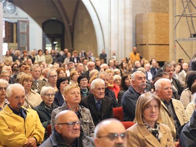 /aktualnosti/2026/B/260405 Nadbiskup Kutleša predvodio misu na Uskrs (26).JPG