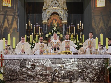 /aktualnosti/2026/B/260405 Nadbiskup Kutleša predvodio misu na Uskrs (38).JPG