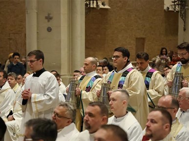 /aktualnosti/2026/B/Nadbiskup Kutleša predvodio Misu posvete ulja u Zagrebačkoj katedrali (15).JPG