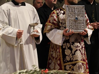 /aktualnosti/2026/B/Nadbiskup Kutleša predvodio misno slavlje Nedjelje Muke Gospodnje u Zagrebačkoj katedrali (1).JPG