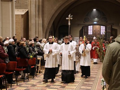 /aktualnosti/2026/B/Nadbiskup Kutleša predvodio misno slavlje Nedjelje Muke Gospodnje u Zagrebačkoj katedrali (10).JPG