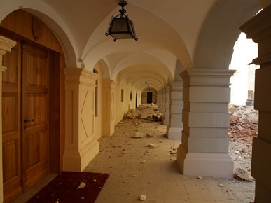 /multimedia/FOTO/Nadbiskupski dvor nakon potresa/IMG_6886.JPG