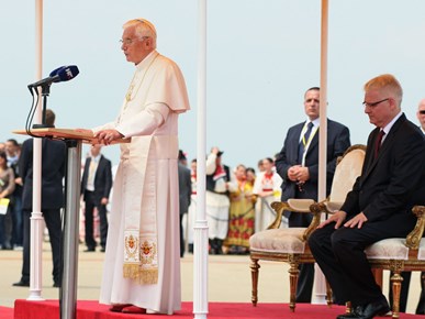 /multimedia/FOTO/Pohod pape Benedikta XVI Hrvatskoj/Pohod pape Benedikta XVI.  (7).jpg